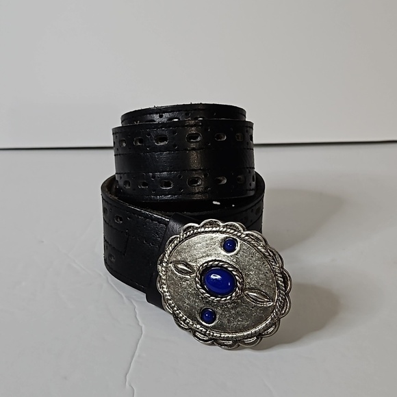 unbranded Accessories - Leather Belt with Silvertone Buckle Black Pre-owned